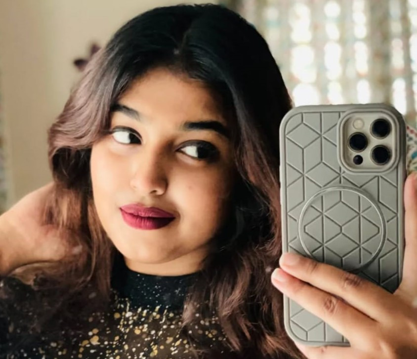 বস্তির মাগী মা থেকে ছেলের প্রেমিকা